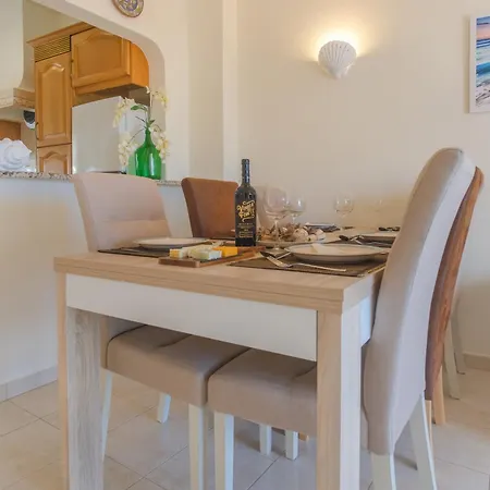 Mar Apartment